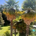Maison Tournesol Massages Pau Jurancon Bed and breakfast
