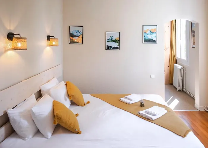 Maison Tournesol Massages Pau Jurancon 3* Gan