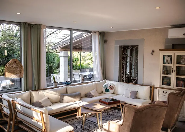 Maison Tournesol Massages Pau Jurancon 3* Gan